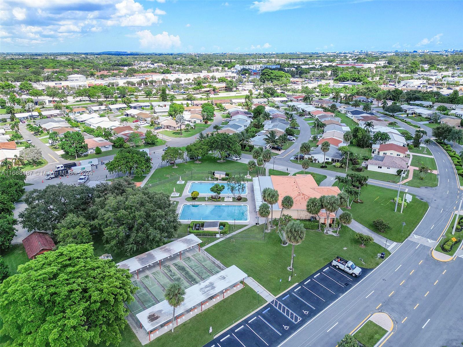 4701 Mainland Dr, Tamarac, Florida image 39