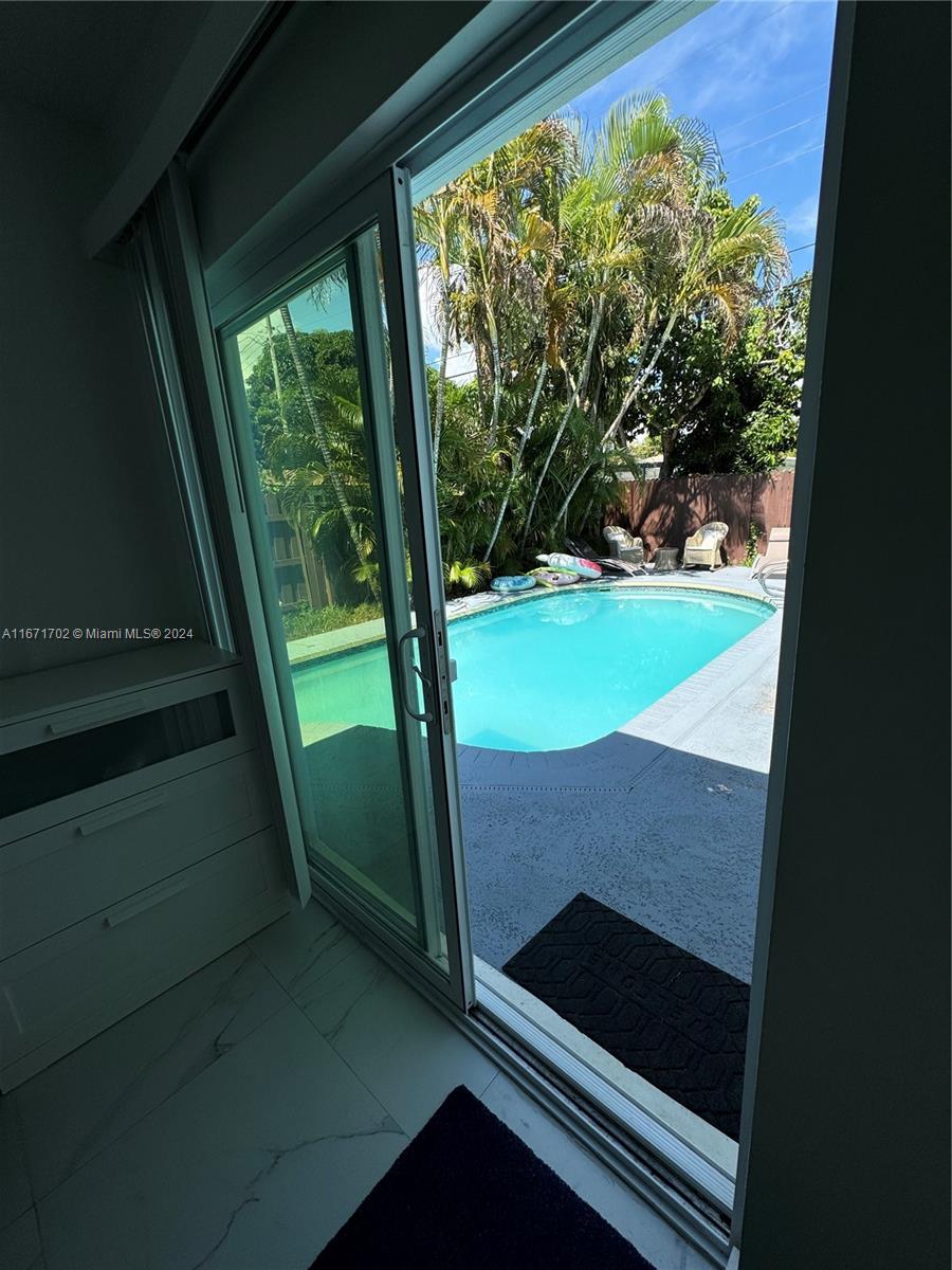 1829 NE 176th St, North Miami Beach, Florida image 16