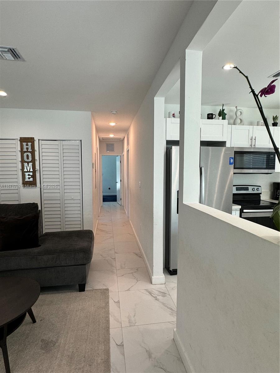 1829 NE 176th St, North Miami Beach, Florida image 5