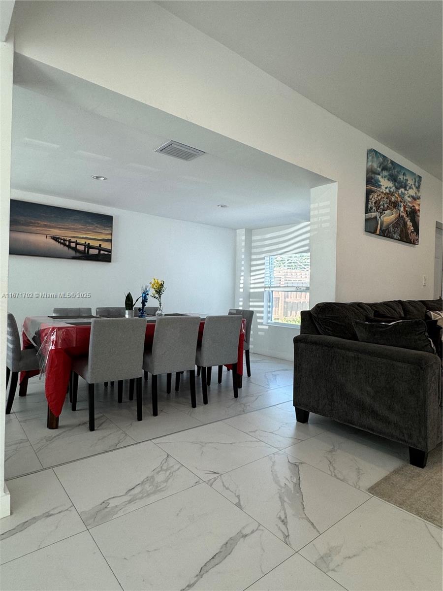 1829 NE 176th St, North Miami Beach, Florida image 7