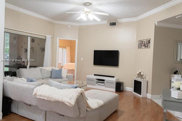 16350 Malibu Dr #33, Weston, Florida image 9