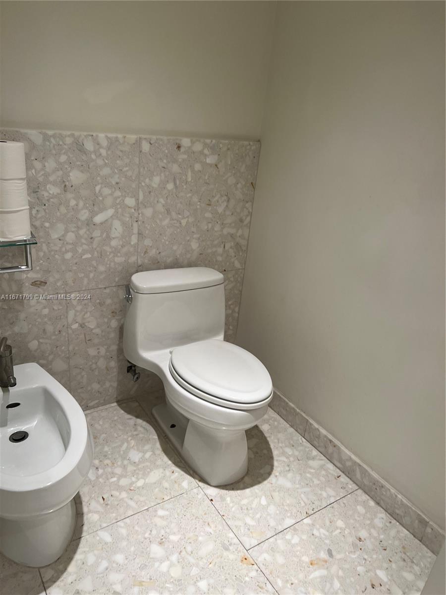 901 Brickell Key Blvd #1502, Miami FL 33131