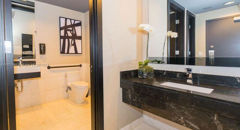 901 Brickell Key Blvd #1502, Miami FL 33131