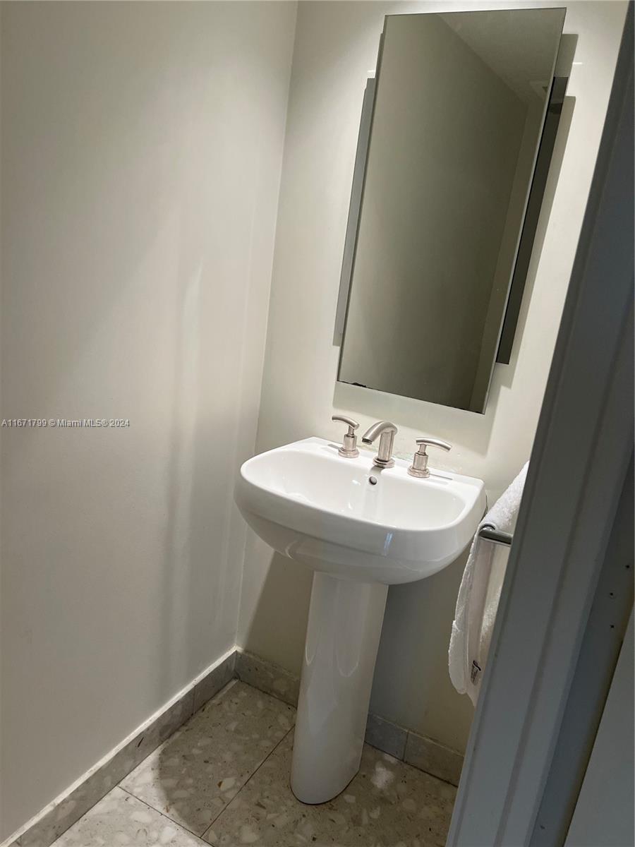 901 Brickell Key Blvd #1502, Miami FL 33131