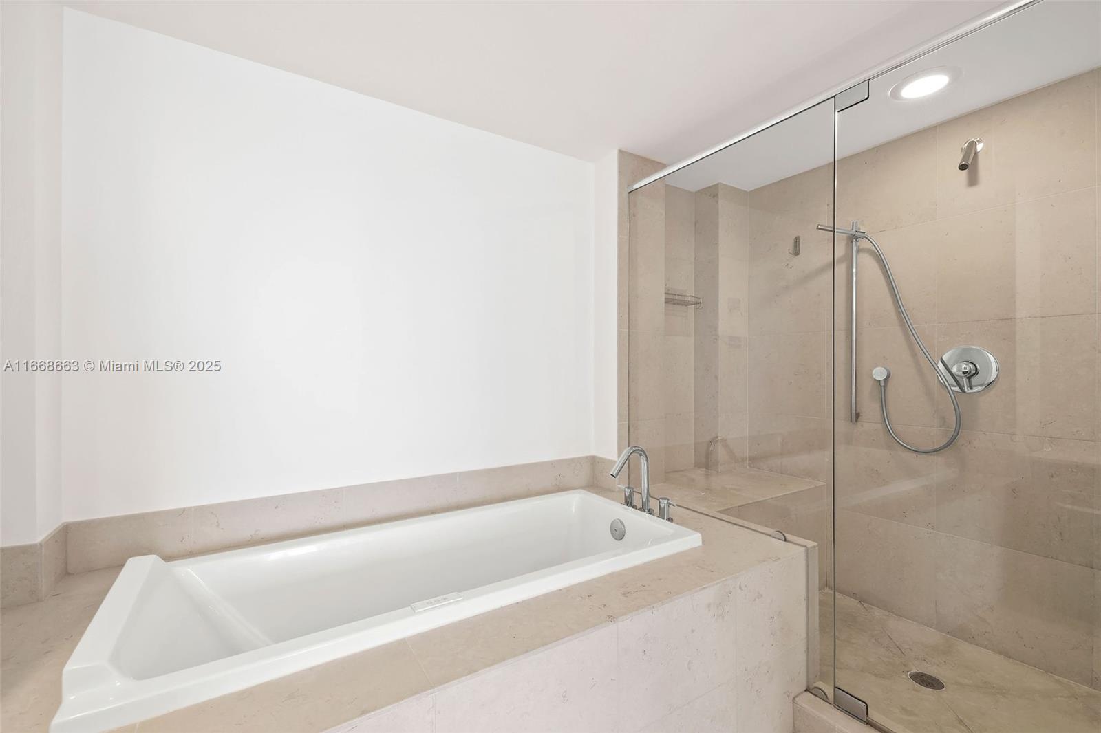 495 Brickell Ave #2905, Miami FL 33131