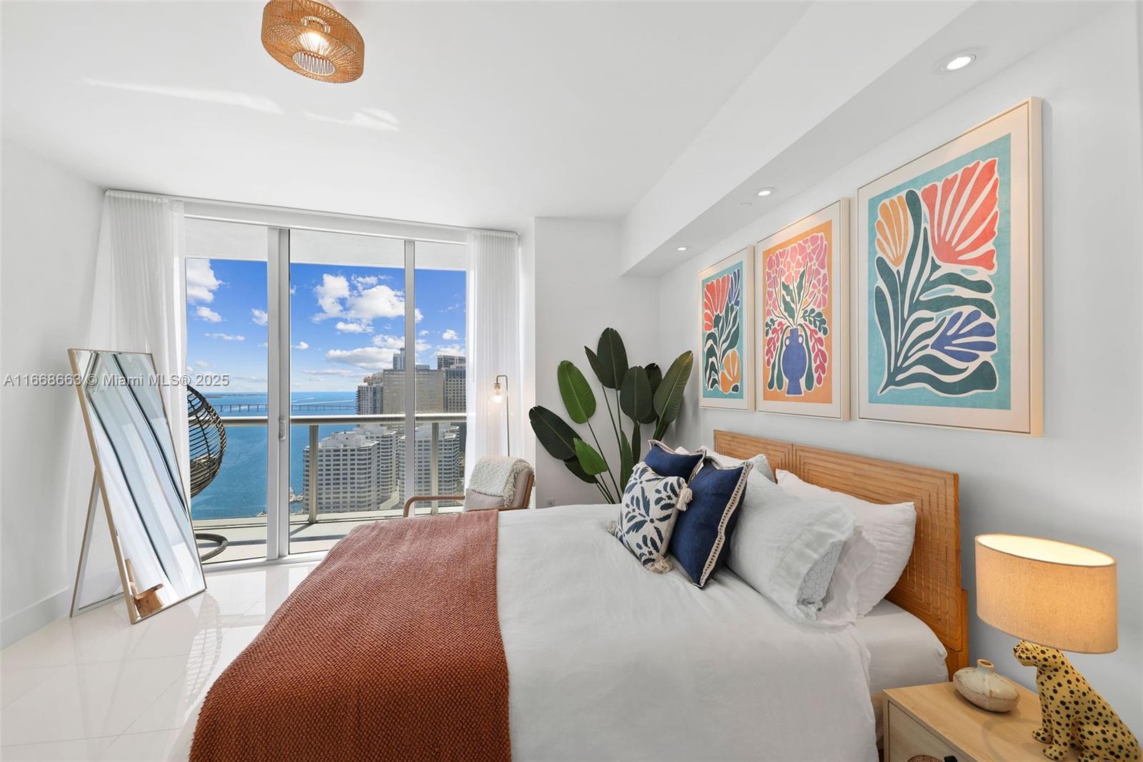 495 Brickell Ave #2905, Miami FL 33131