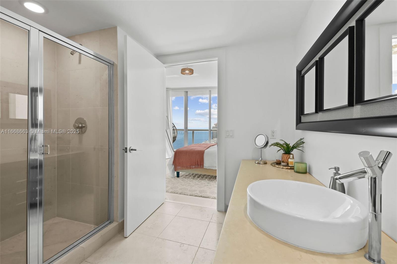 495 Brickell Ave #2905, Miami FL 33131