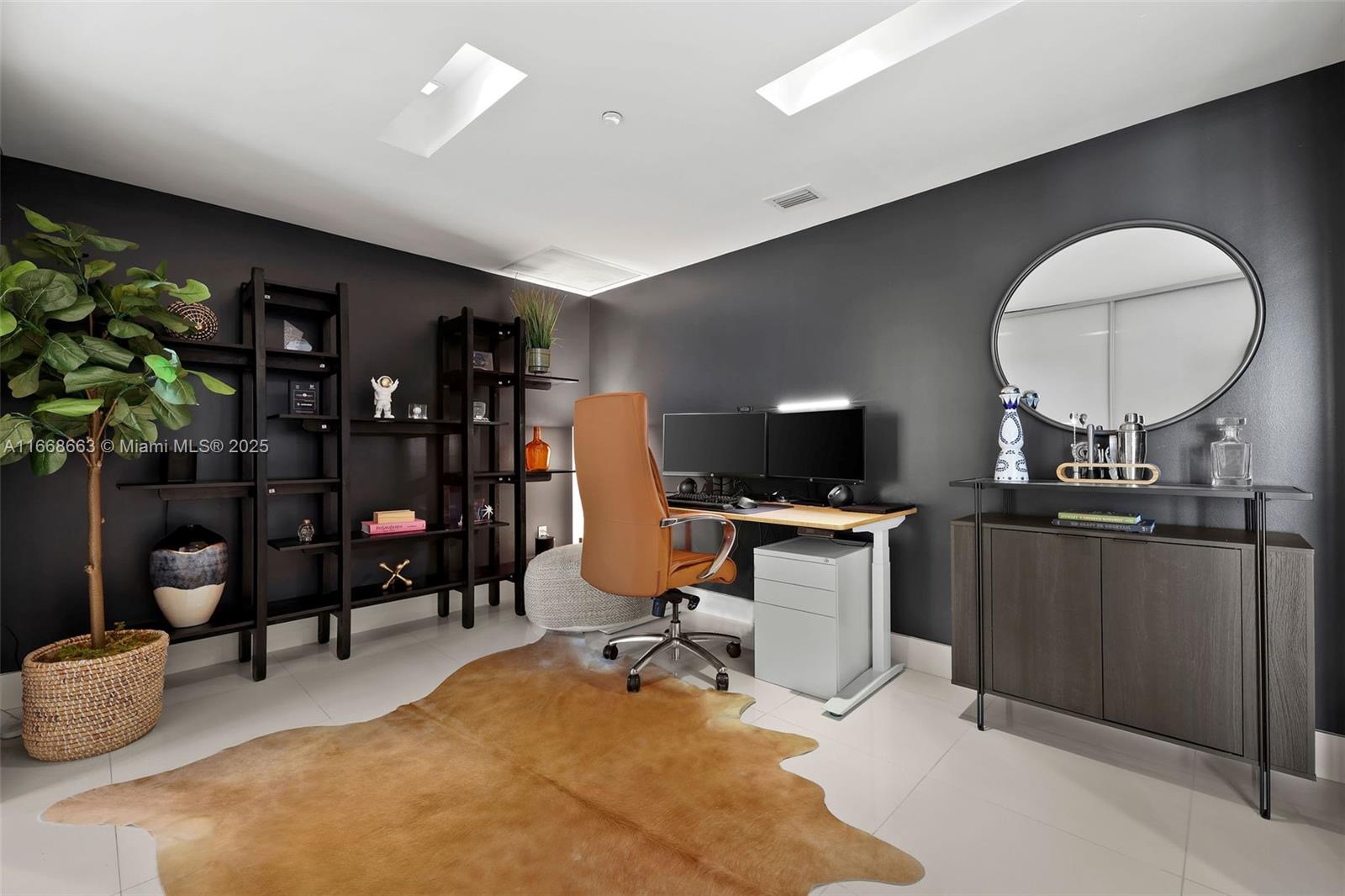 495 Brickell Ave #2905, Miami FL 33131