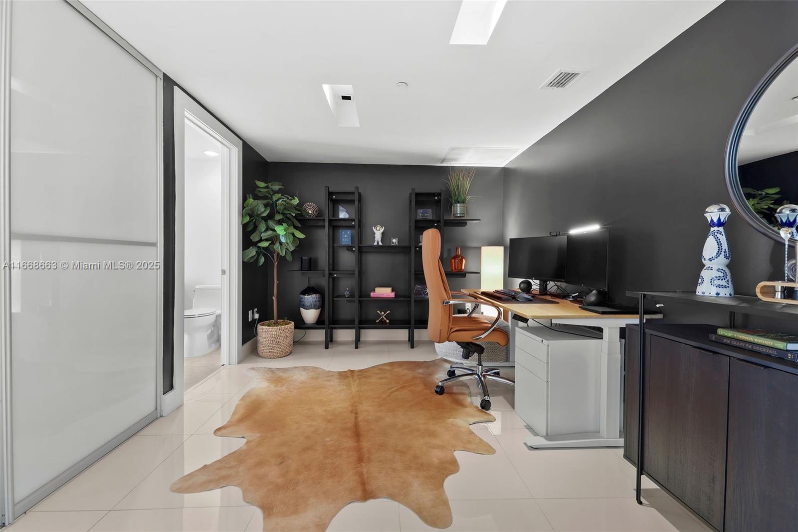 495 Brickell Ave #2905, Miami FL 33131