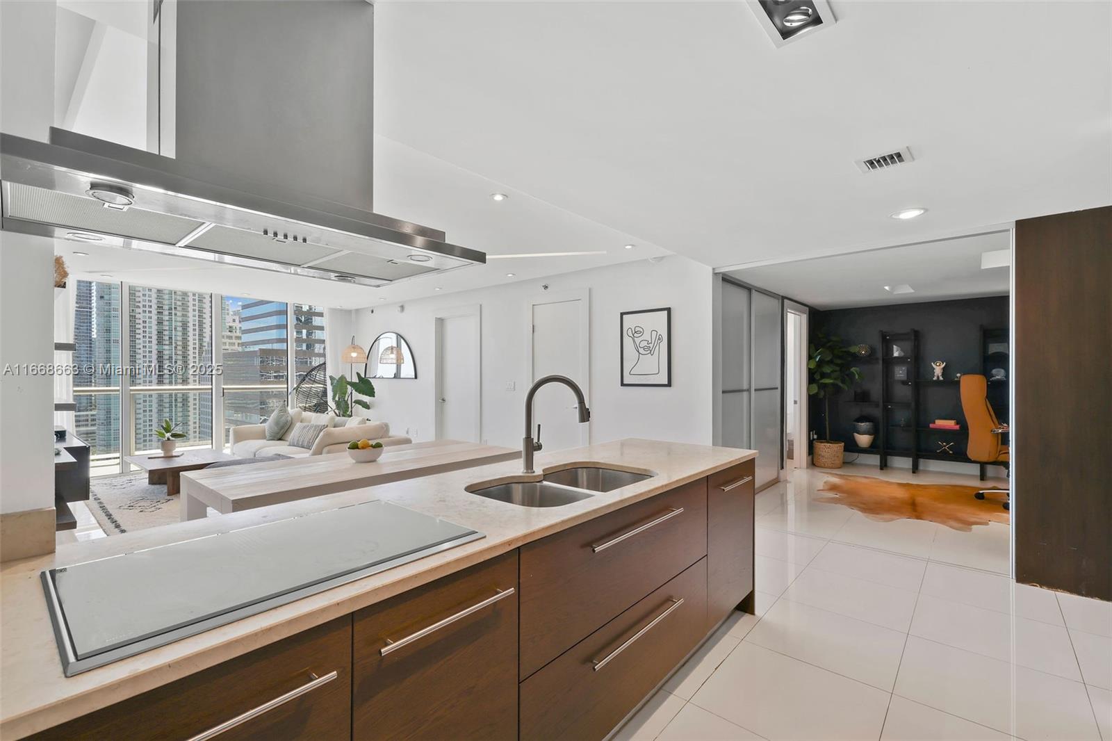 495 Brickell Ave #2905, Miami FL 33131
