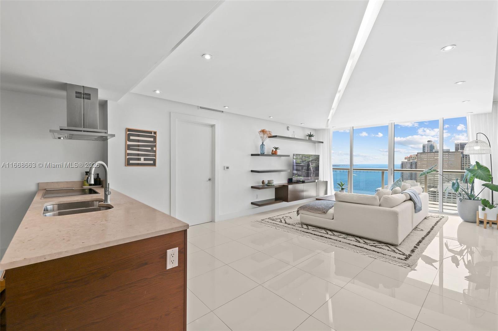495 Brickell Ave #2905, Miami FL 33131