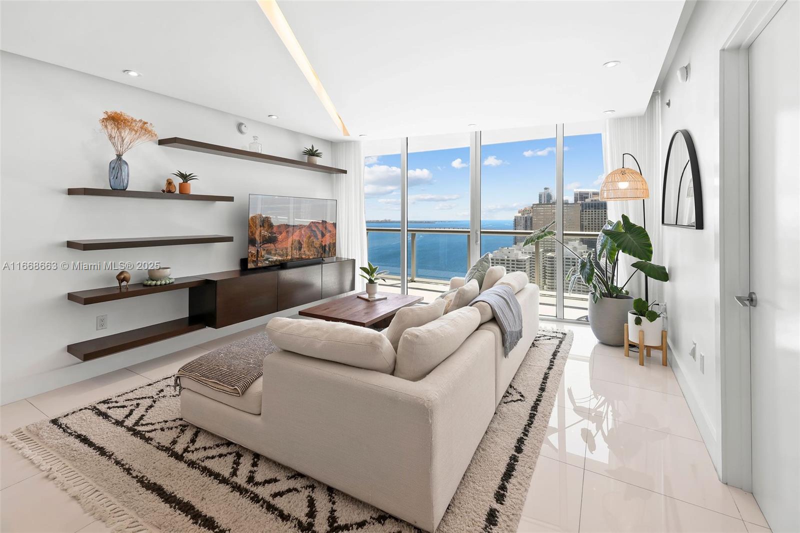495 Brickell Ave #2905, Miami FL 33131