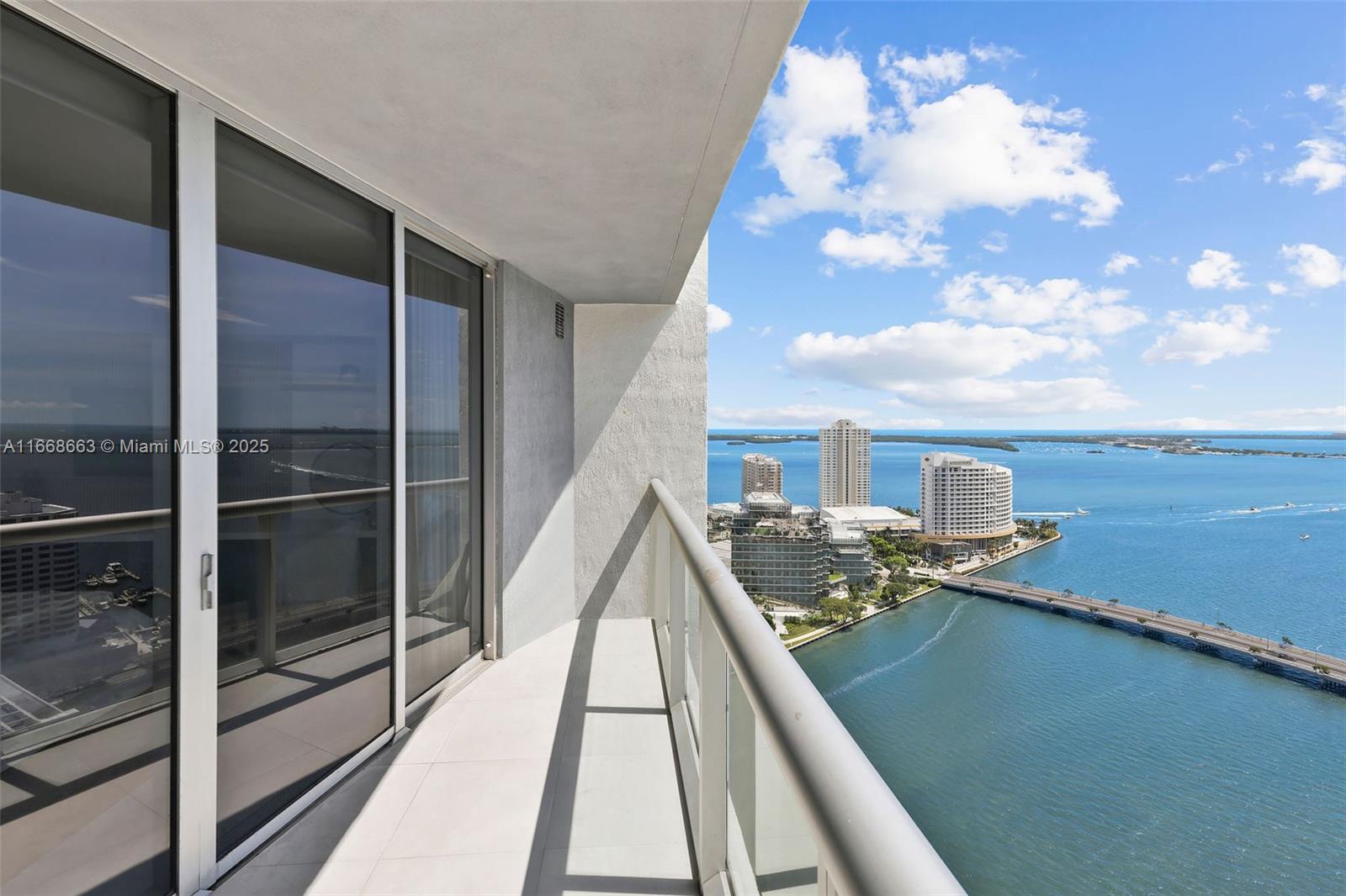 495 Brickell Ave #2905, Miami FL 33131