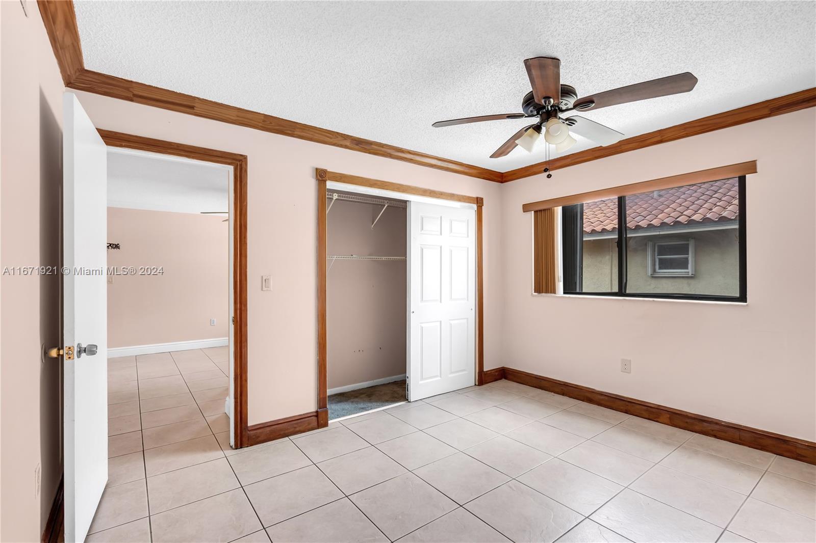 2760 W 62nd Pl #203, Hialeah, Florida image 11