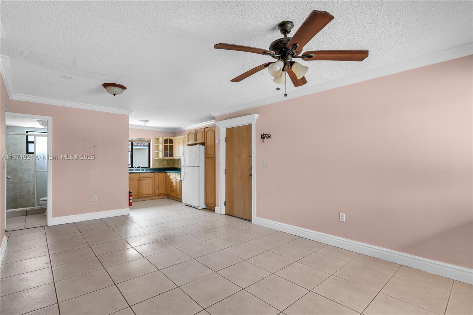 2760 W 62nd Pl #203, Hialeah, Florida image 4