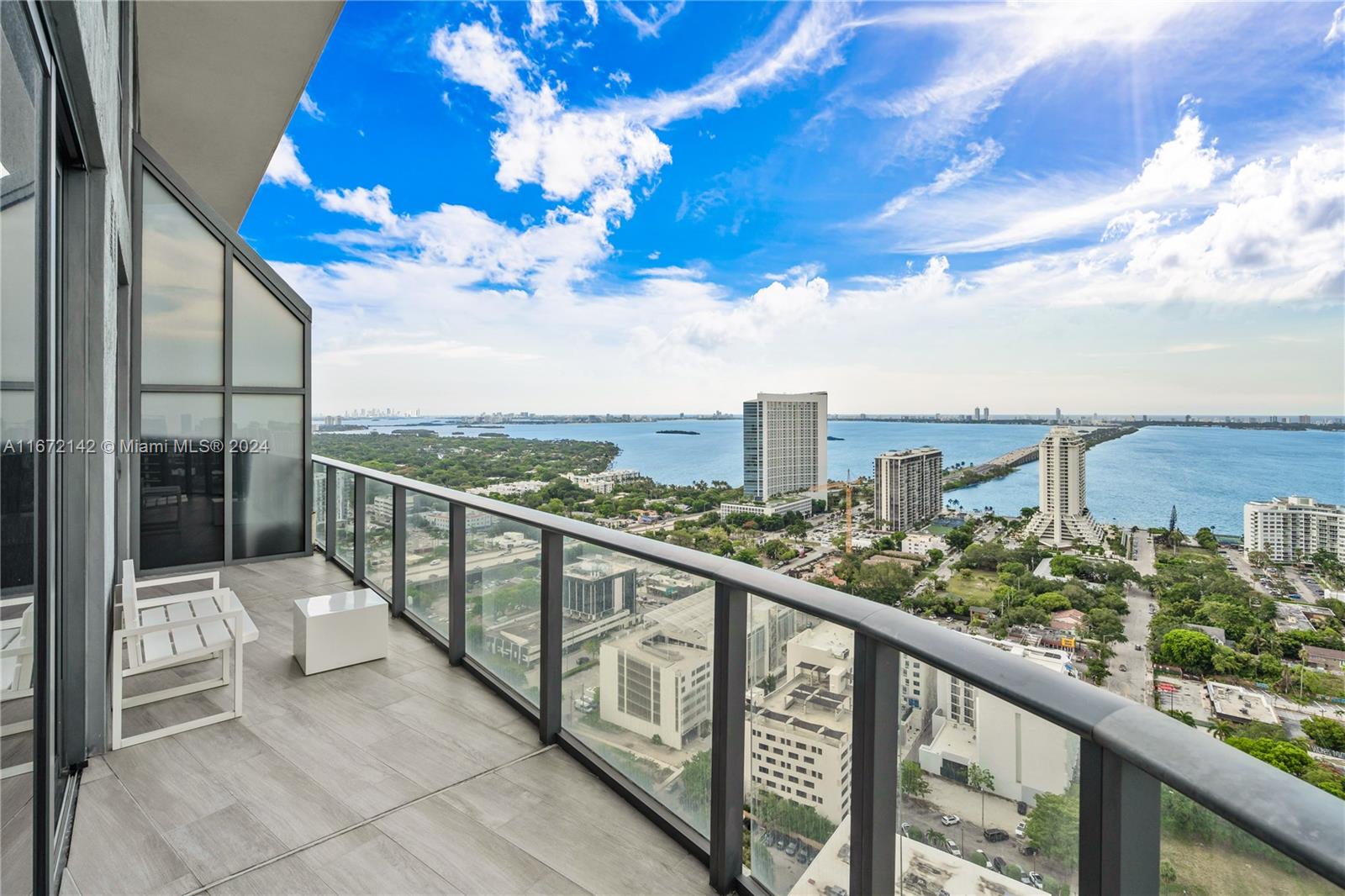 121 NE 34th St #PH3204, Miami FL 33137