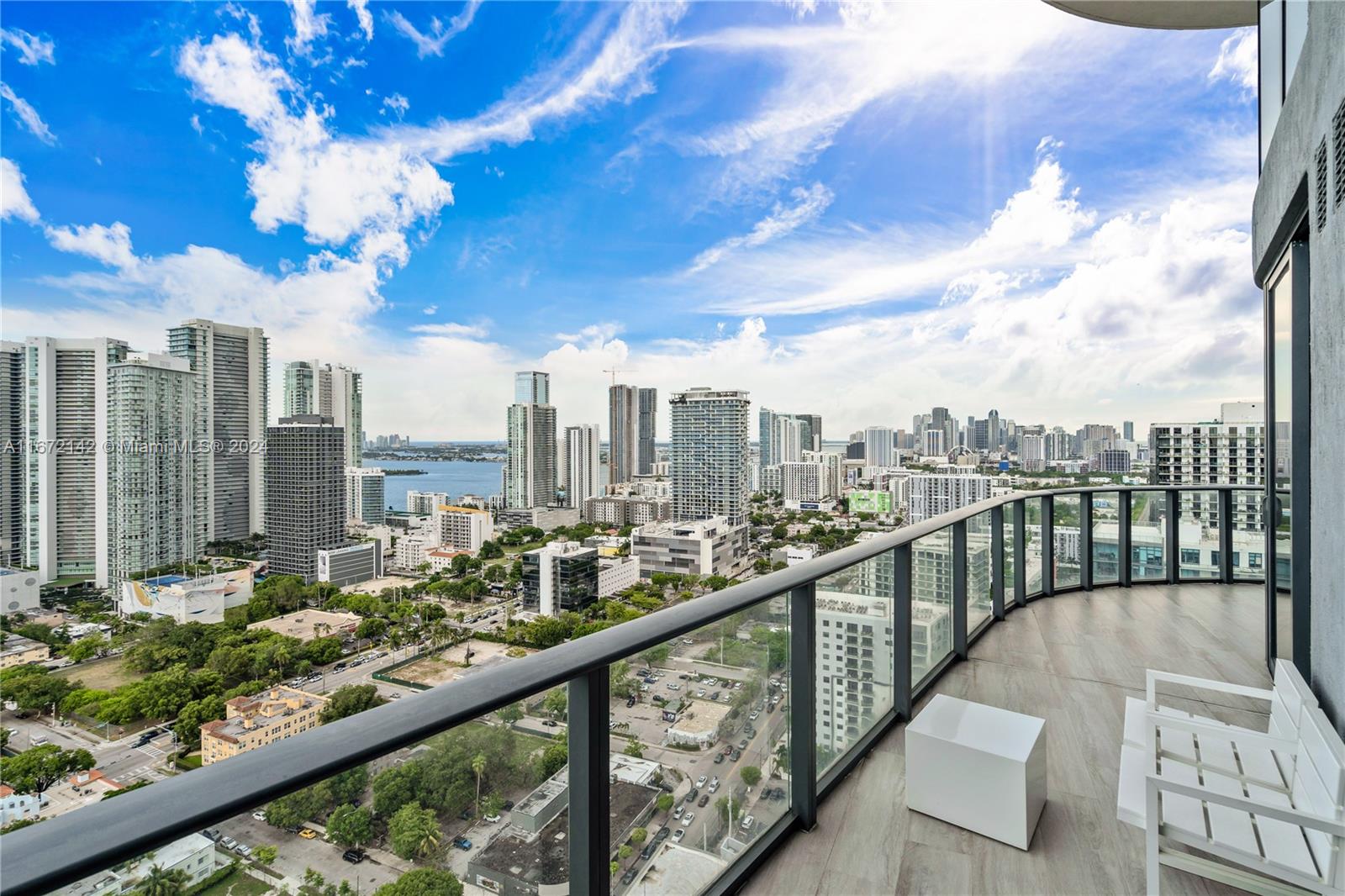 121 NE 34th St #PH3204, Miami FL 33137