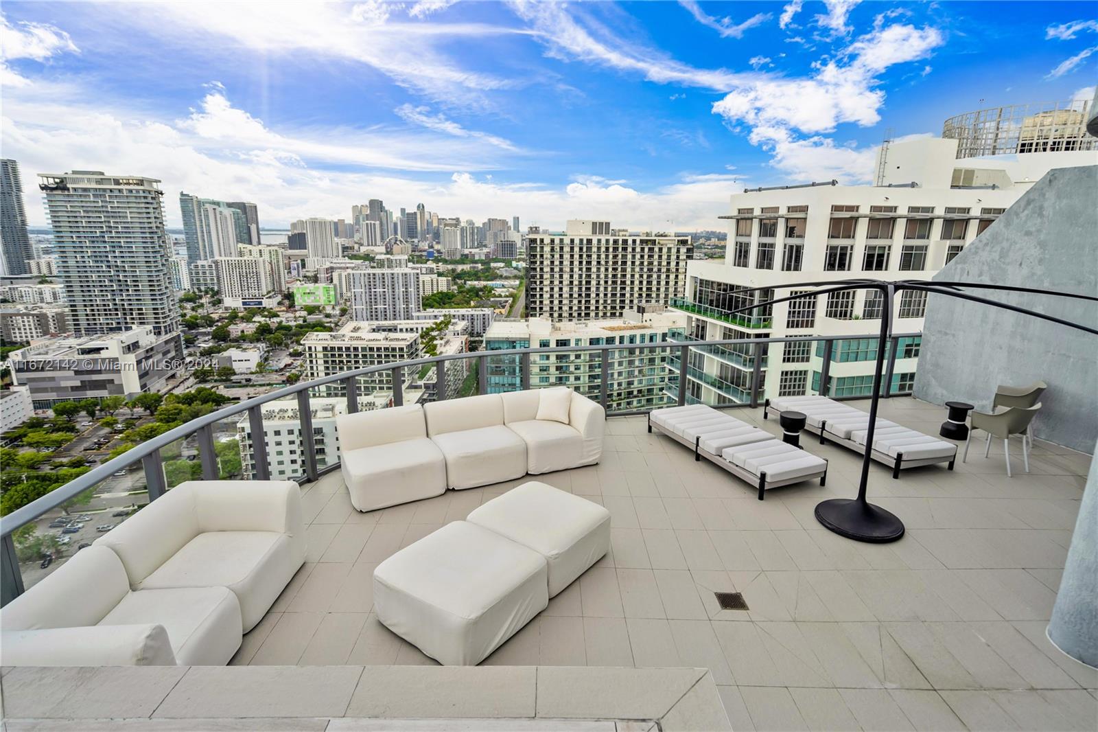 121 NE 34th St #PH3204, Miami FL 33137