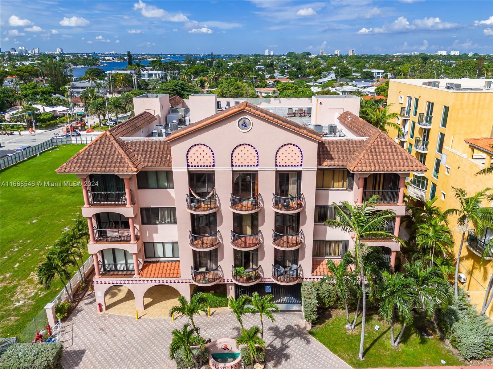 Great condo in an Atlantic Rose. 2/2 with low association.
New appliances, maple floors and 3 balcony.
Great investment. Up to 3 parking spaces. Easy to show. Text or call listing agent