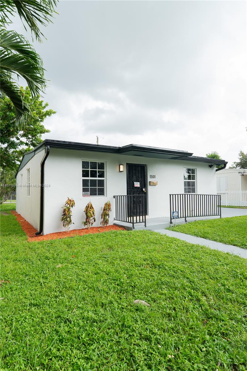 1501 NE 154th Ter, North Miami Beach, Florida image 2