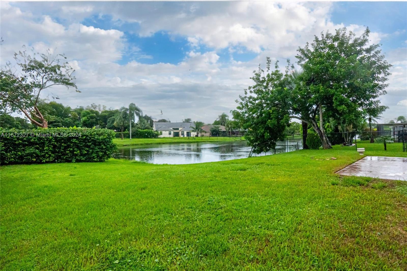 2913 Myrtle Oak Cir, Davie, Florida image 40