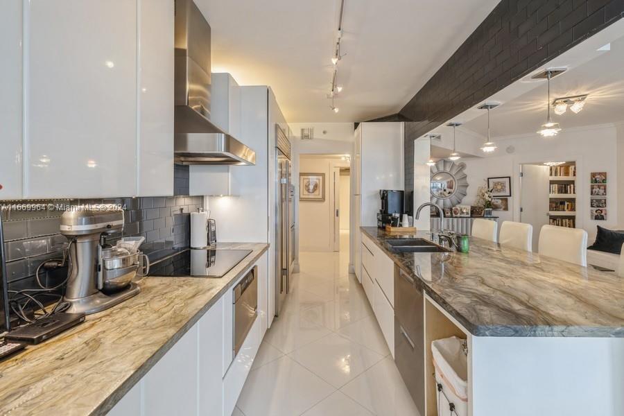 9559 Collins Ave #S4-J, Surfside FL 33154