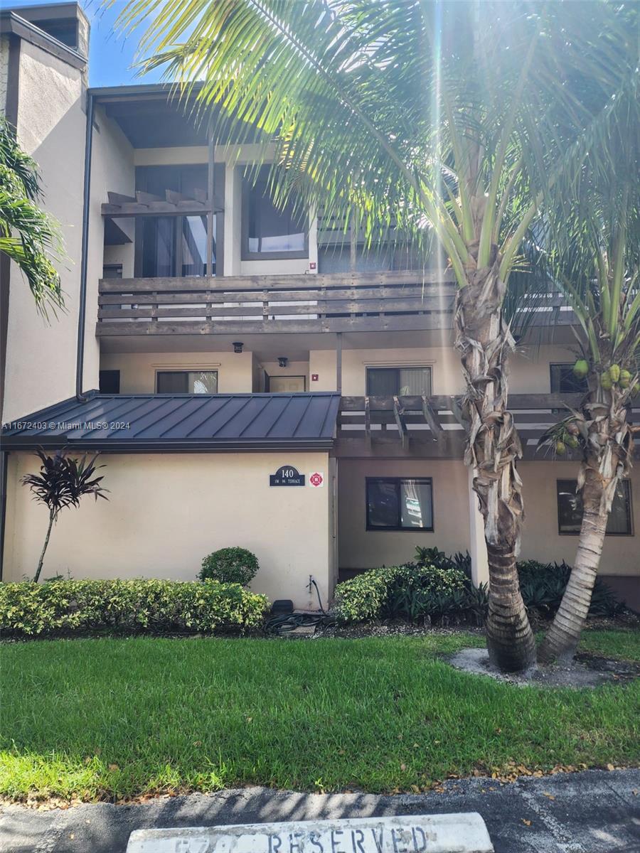 140 SW 96th Ter #202, Plantation, Florida image 3