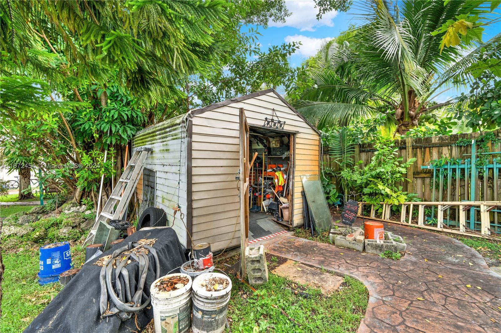 265 Cherokee St, Miami Springs, Florida image 22