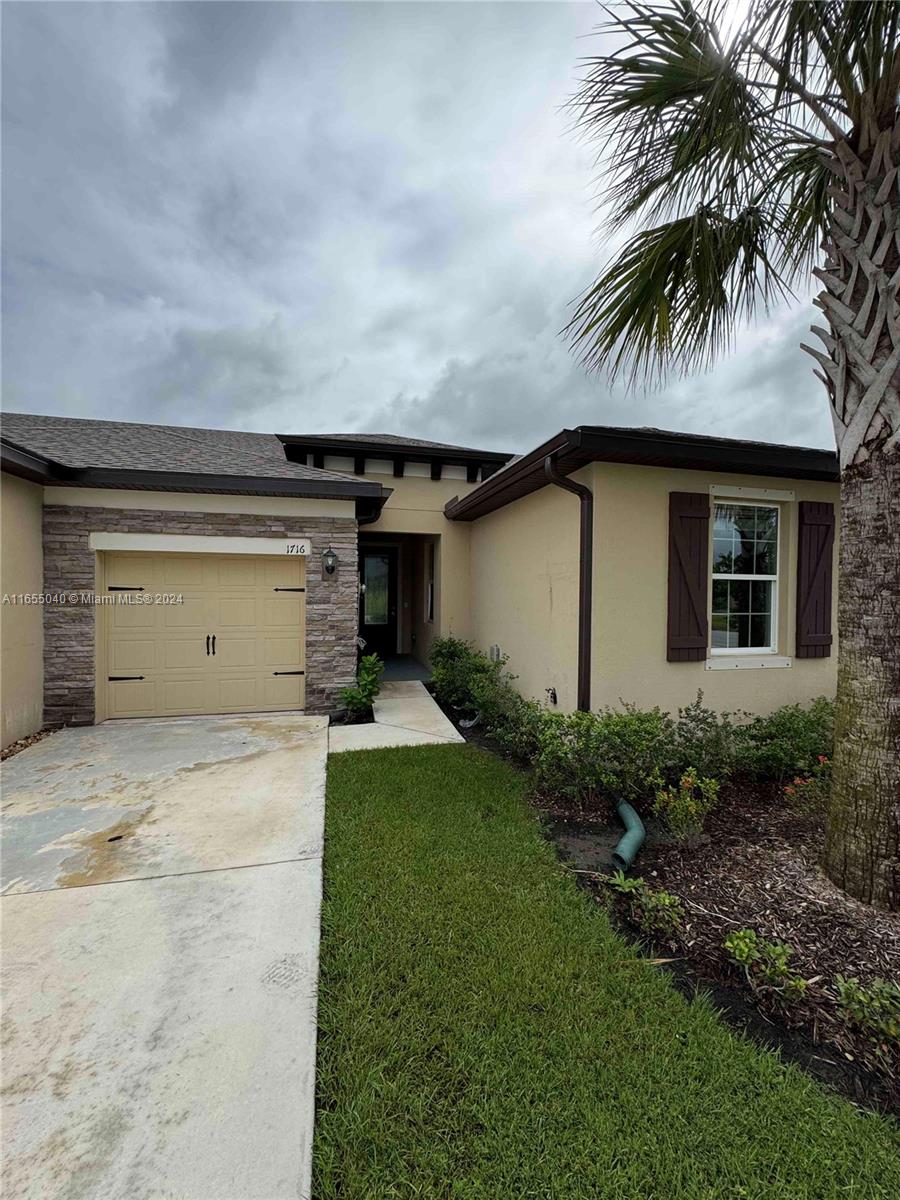 1716 Celebration Dr, Fort Pierce, Florida image 1