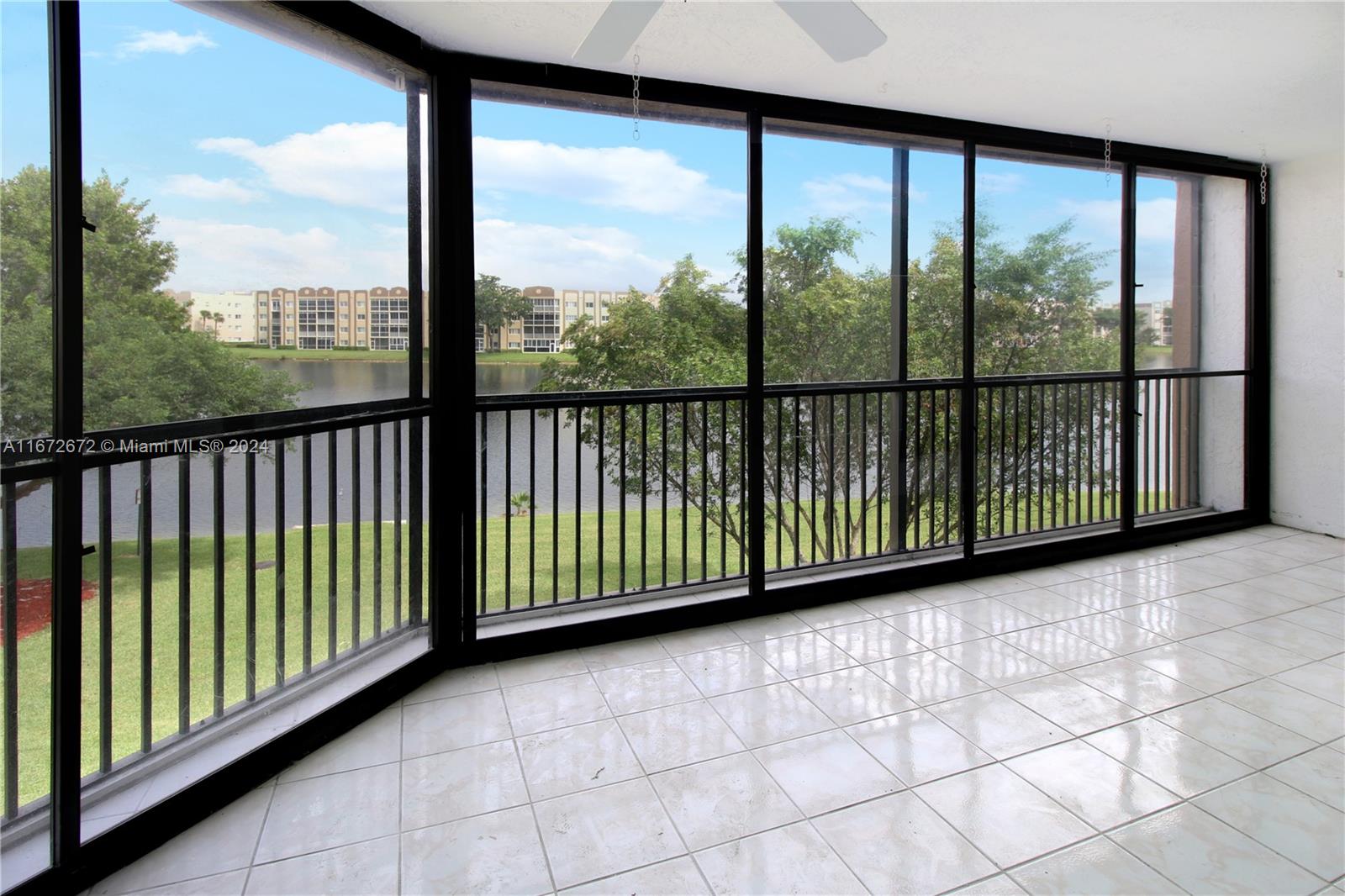 7358 Fairfax Dr #301, Tamarac, Florida image 30