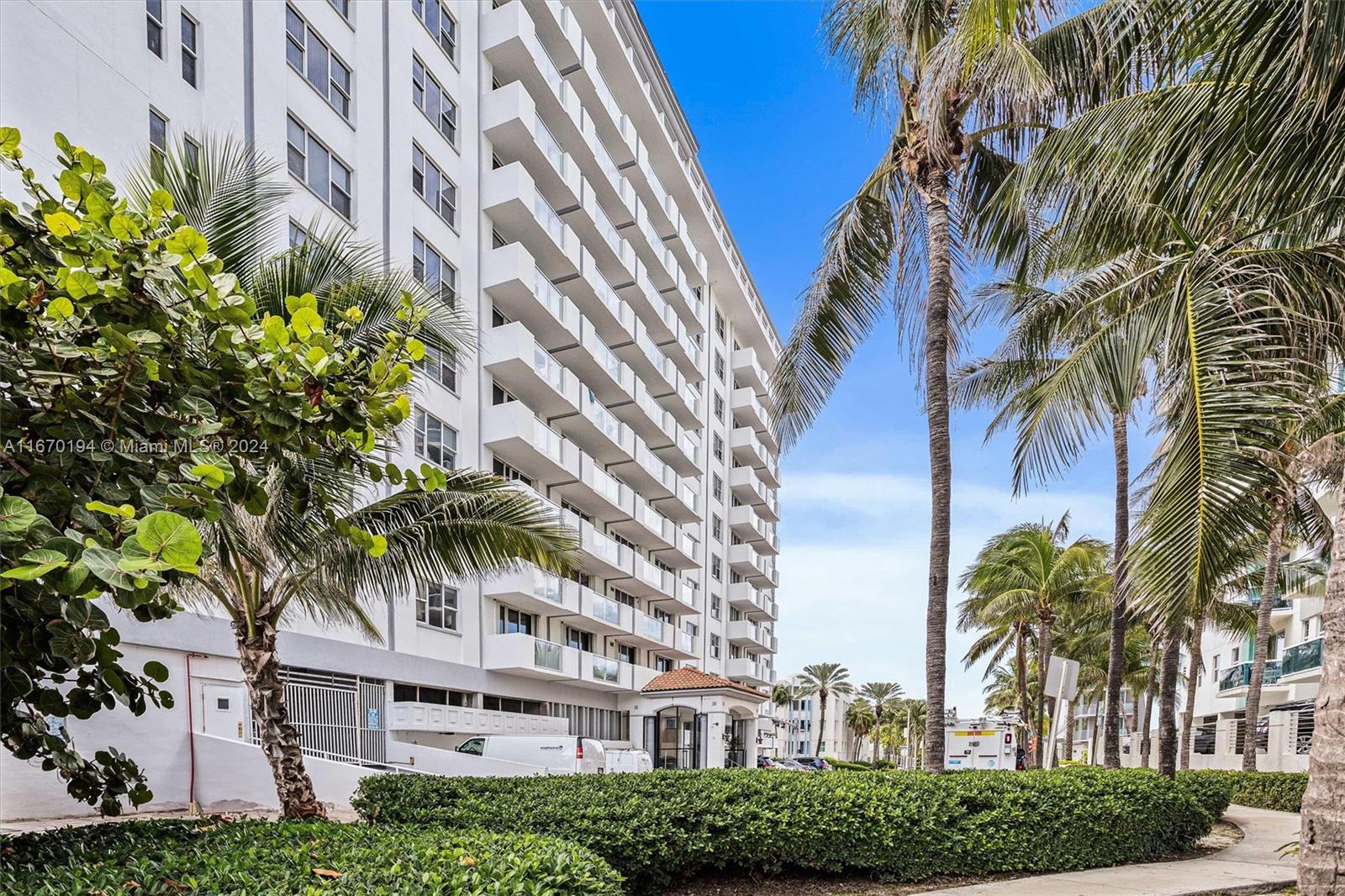 9195 Collins Ave #1104, Surfside, Florida image 32