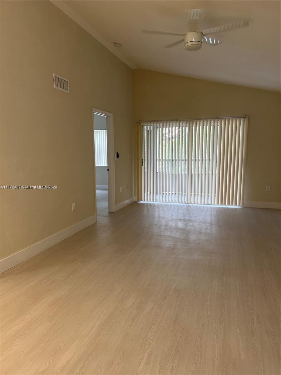 2811 N Oakland Forest Dr #309, Oakland Park, Florida image 3