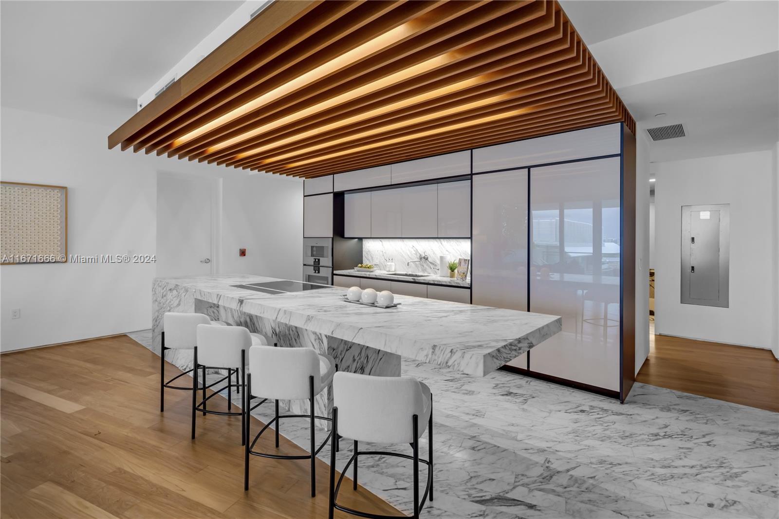 1300 Monad Ter #9D, Miami Beach FL 33139