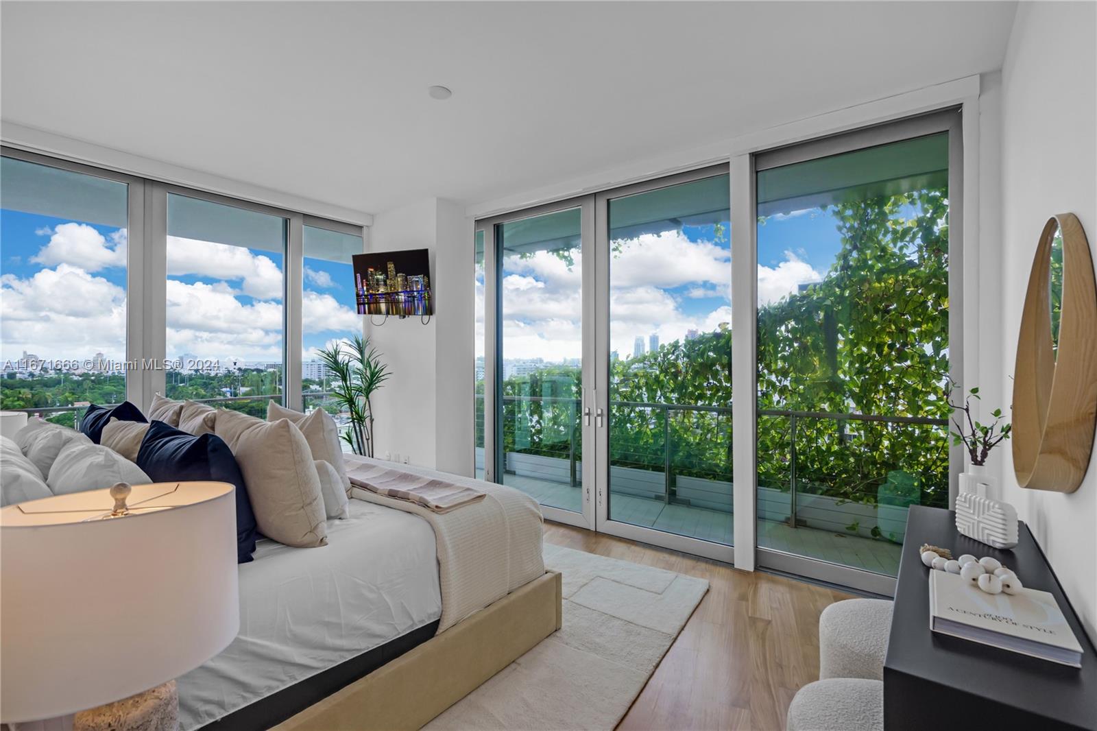 1300 Monad Ter #9D, Miami Beach FL 33139