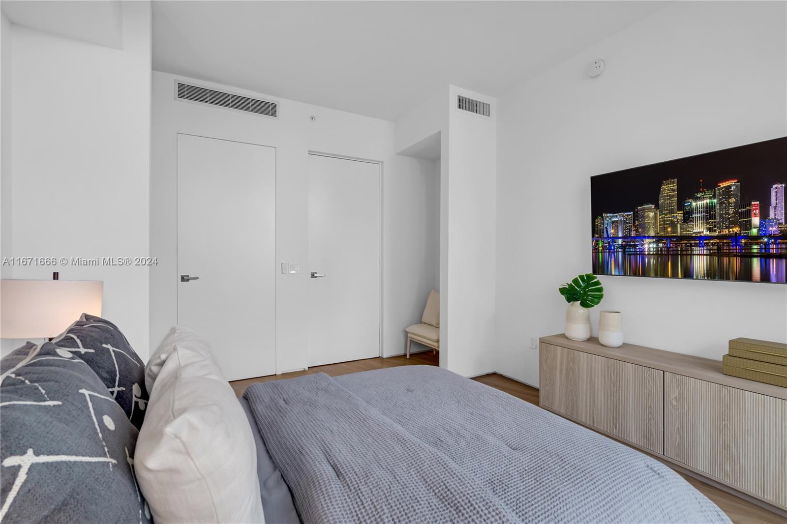 1300 Monad Ter #9D, Miami Beach FL 33139