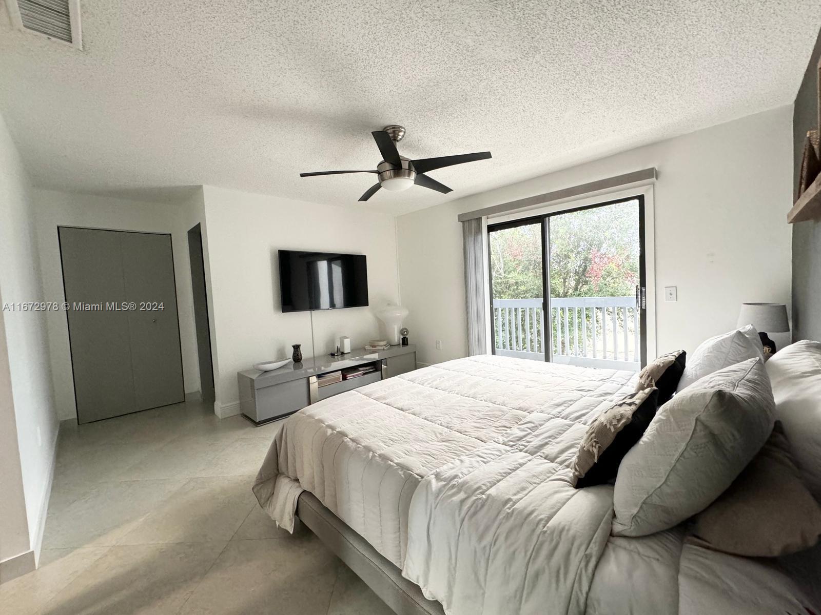 1604 N 15th Ter #1604, Hollywood, Florida image 22