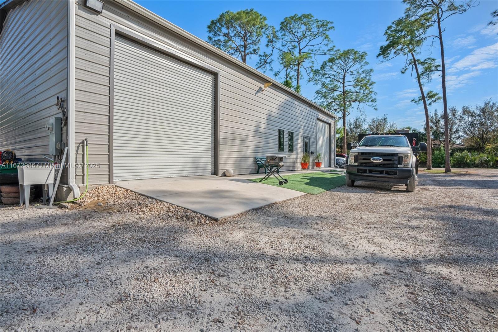 11981 Plantation Road, Fort Myers, Florida image 6