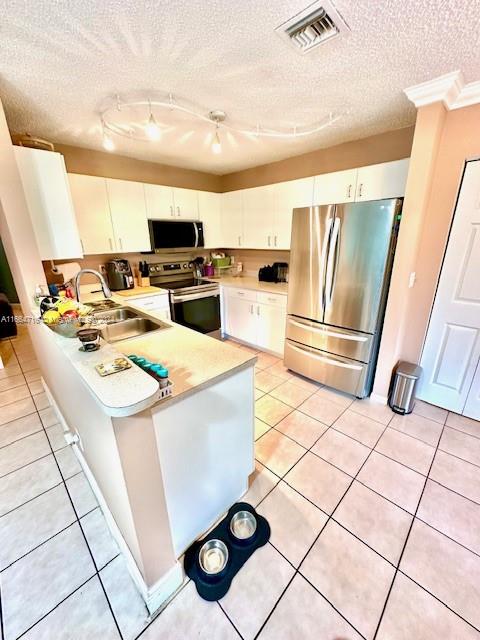 763 NW 208th Ter, Pembroke Pines, Florida image 5