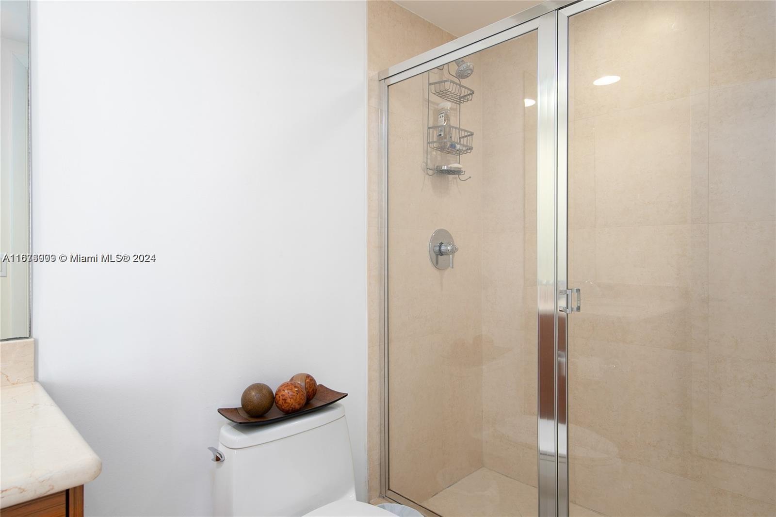 50 Biscayne Blvd #2211, Miami FL 33132