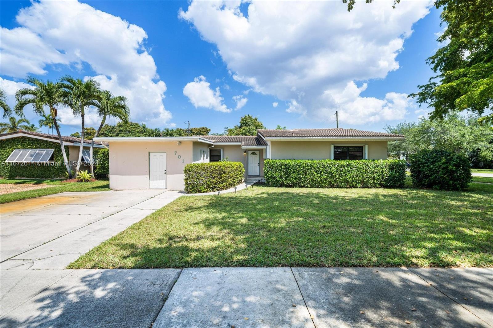 701 Albatross St, Miami Springs, Florida image 3