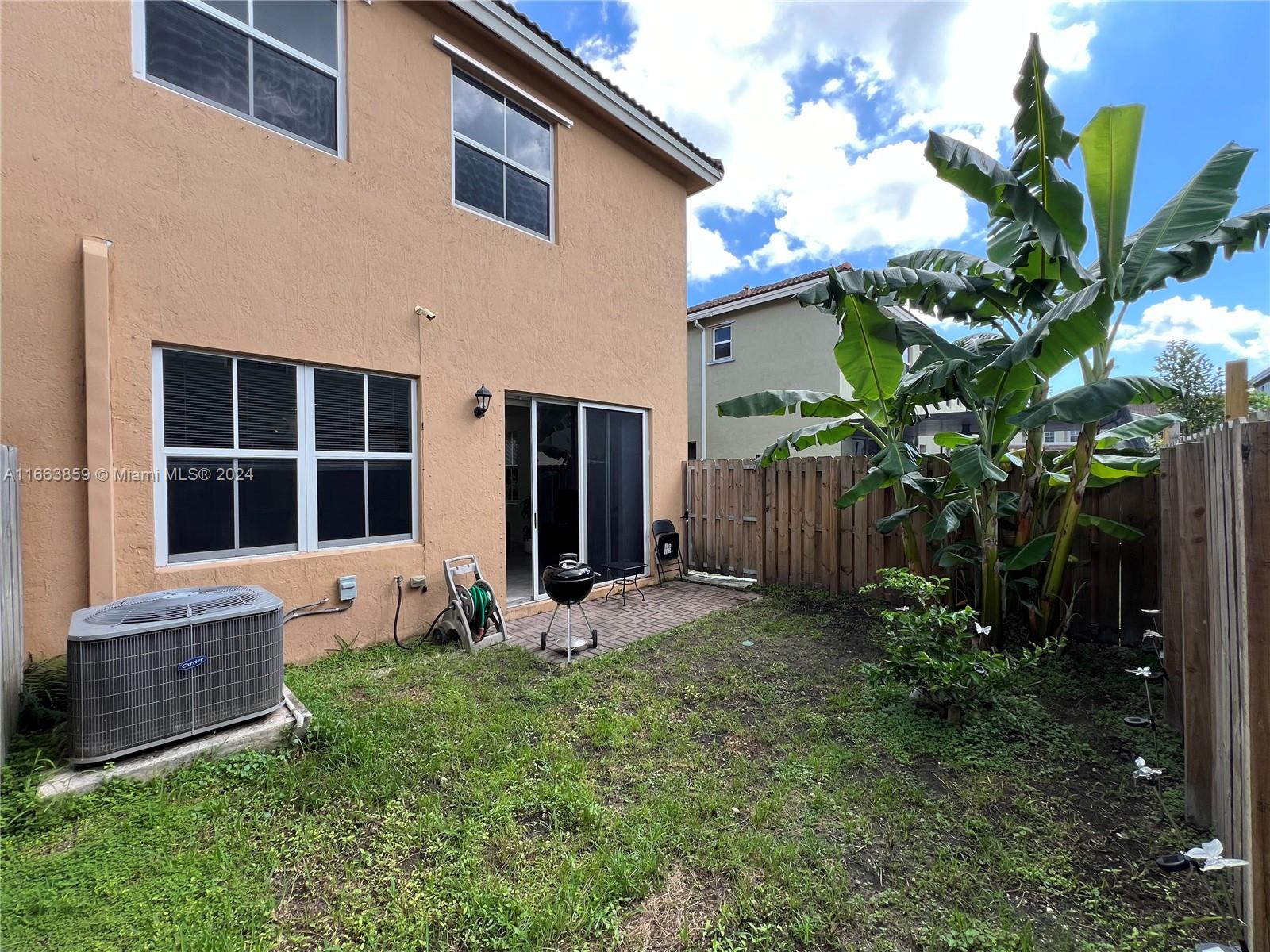 1444 SE 24th Ter, Homestead, Florida image 9