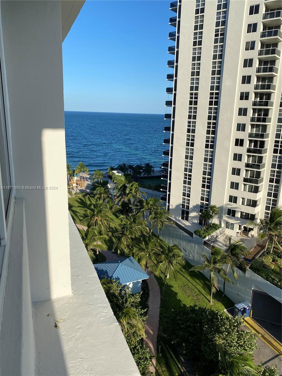 19201 Collins Ave #940, Sunny Isles Beach, Florida image 2