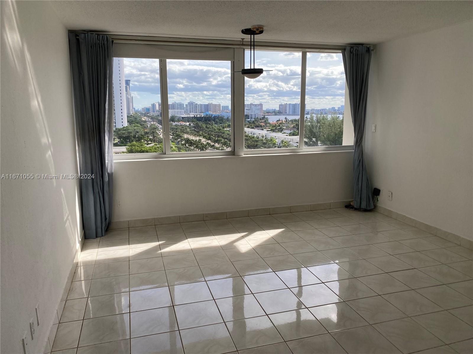 19201 Collins Ave #940, Sunny Isles Beach, Florida image 6