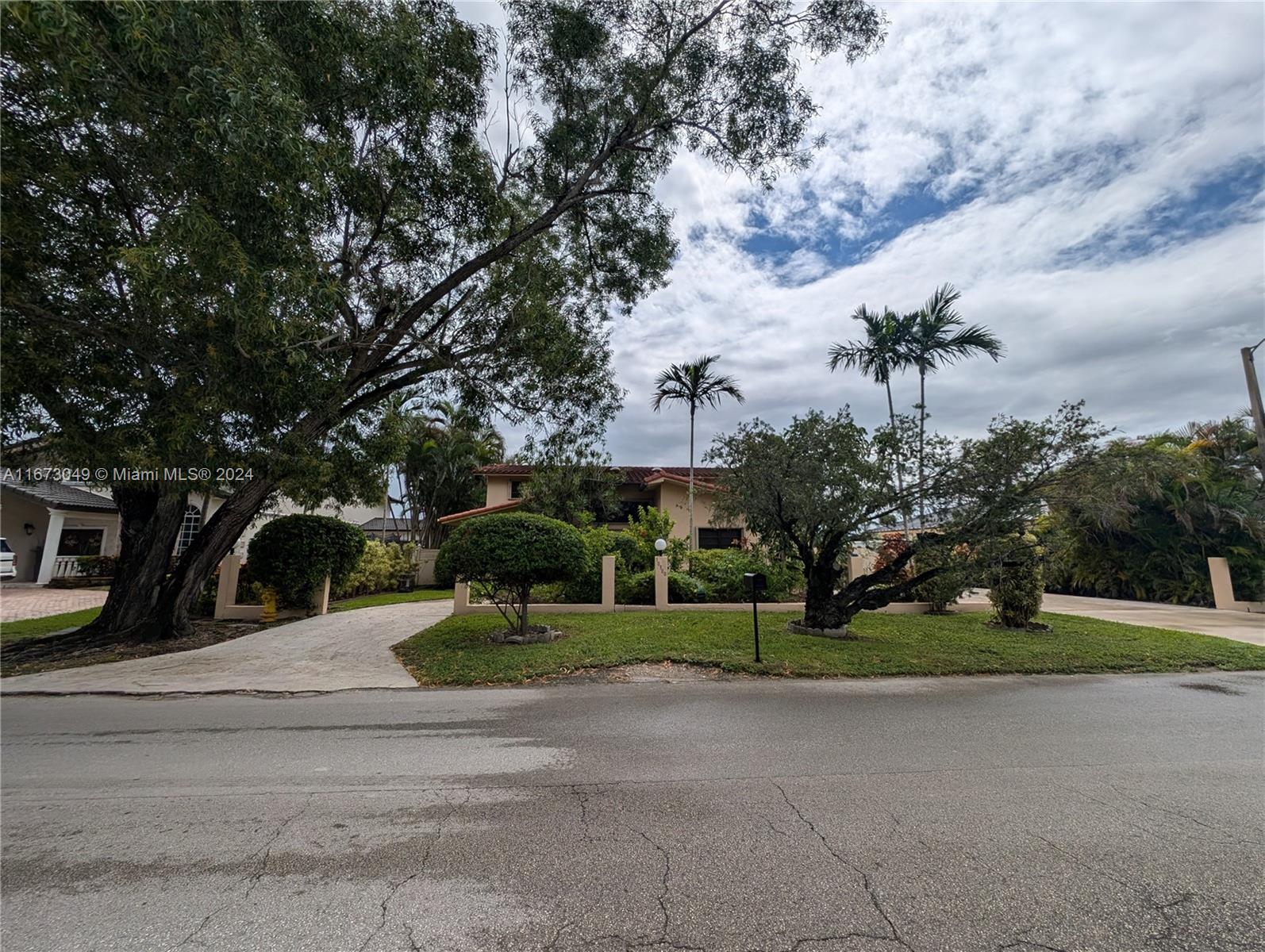 10300 NW 130th St, Hialeah Gardens, Florida image 4