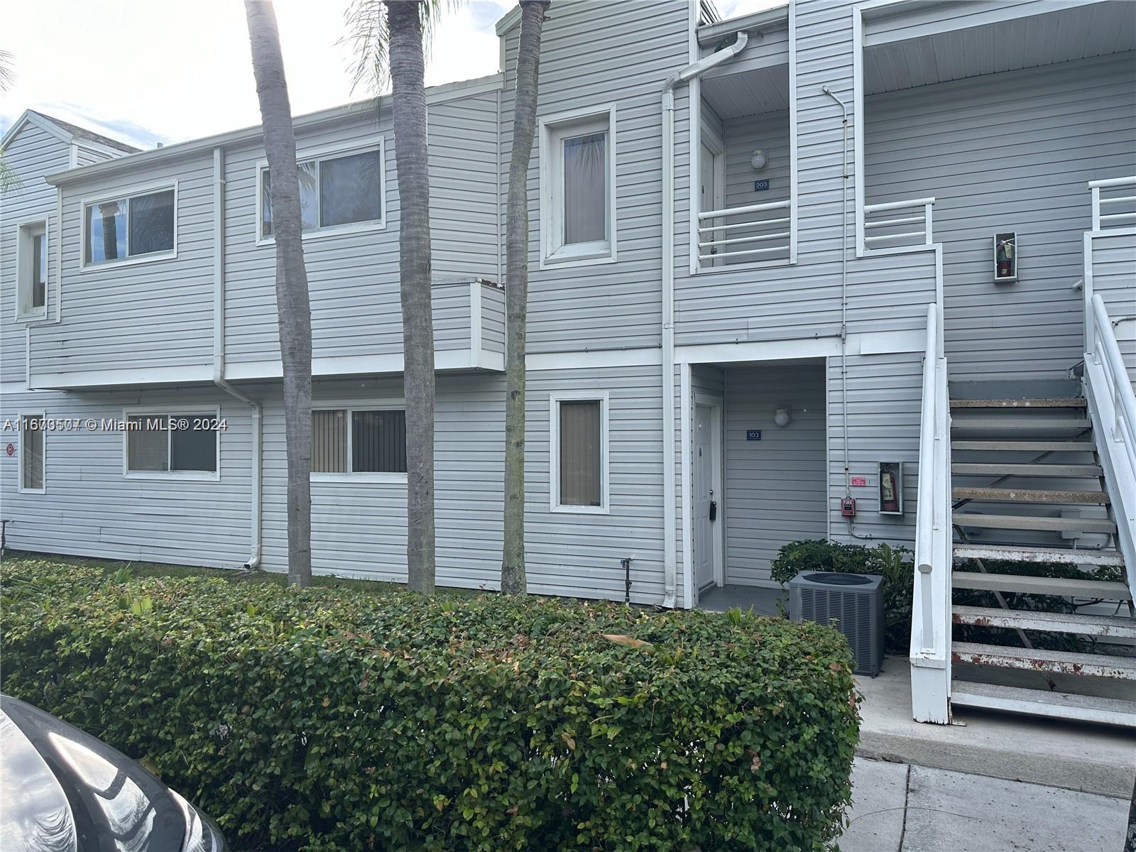 3473 NW 44th St #103, Oakland Park, Florida image 1