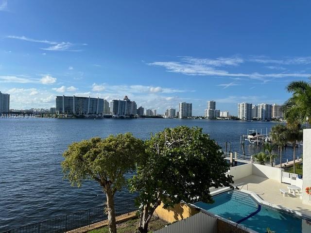 17878 N Bay Rd #207, Sunny Isles Beach, Florida image 6