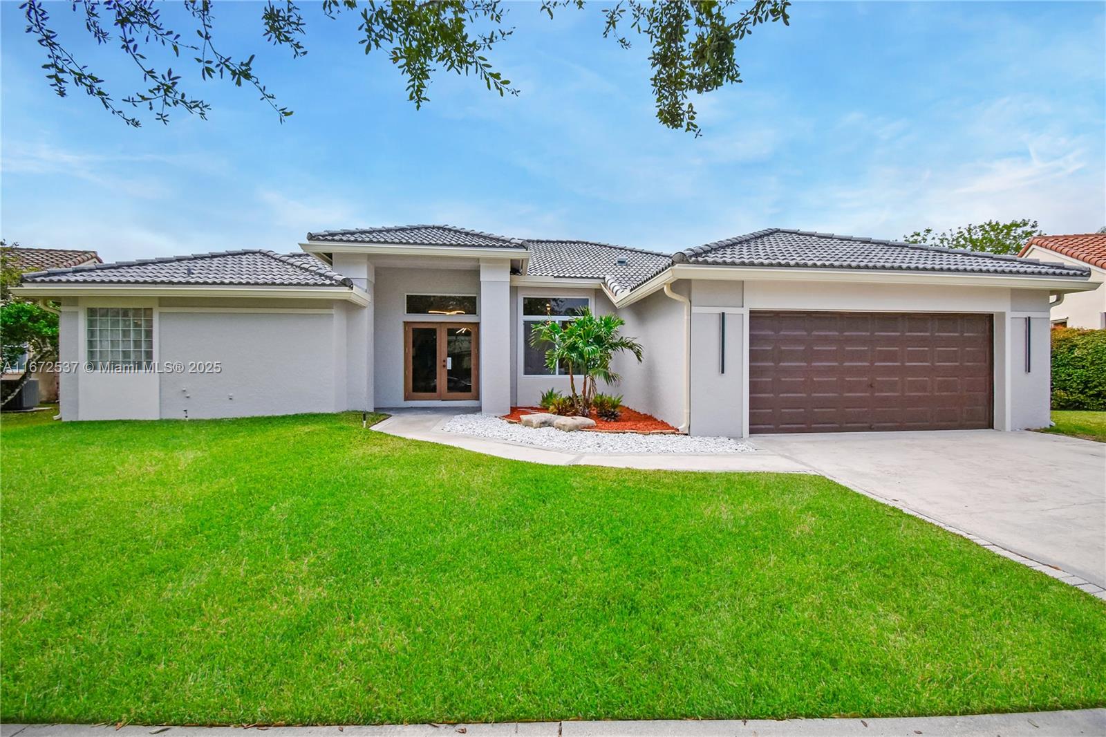 512 Stonemont Ln, Weston, Florida image 8