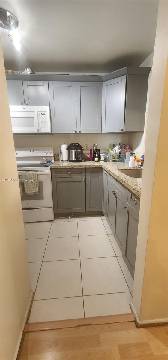 10064 NW 4th St #204, Pembroke Pines, Florida image 2