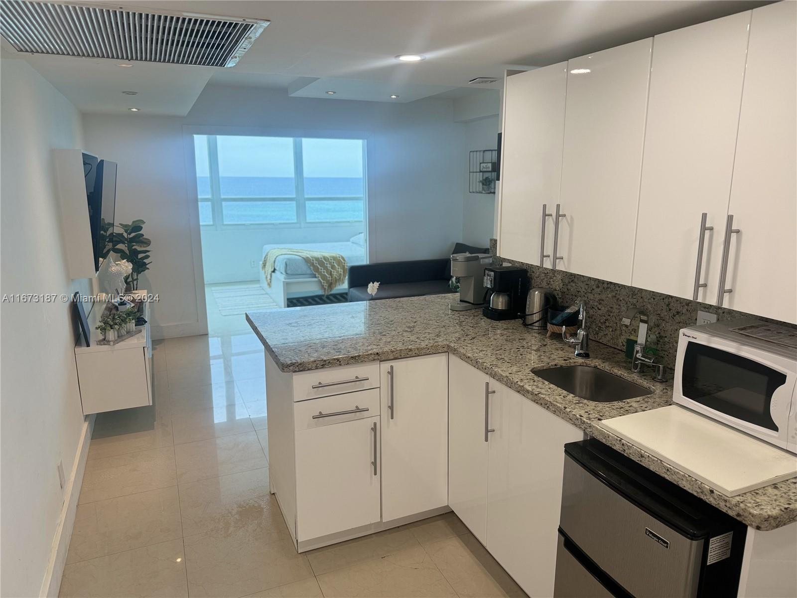 5445 Collins Ave #1132, Miami Beach, Florida image 9