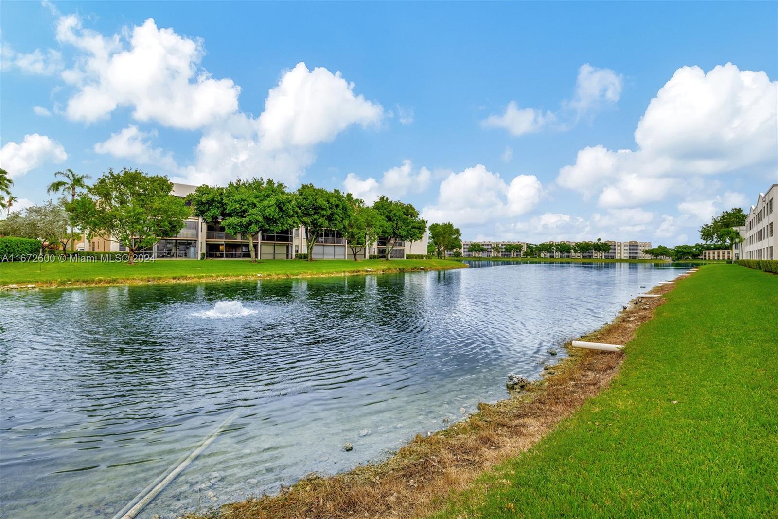 10568 E Clairmont Cir #303, Tamarac, Florida image 22